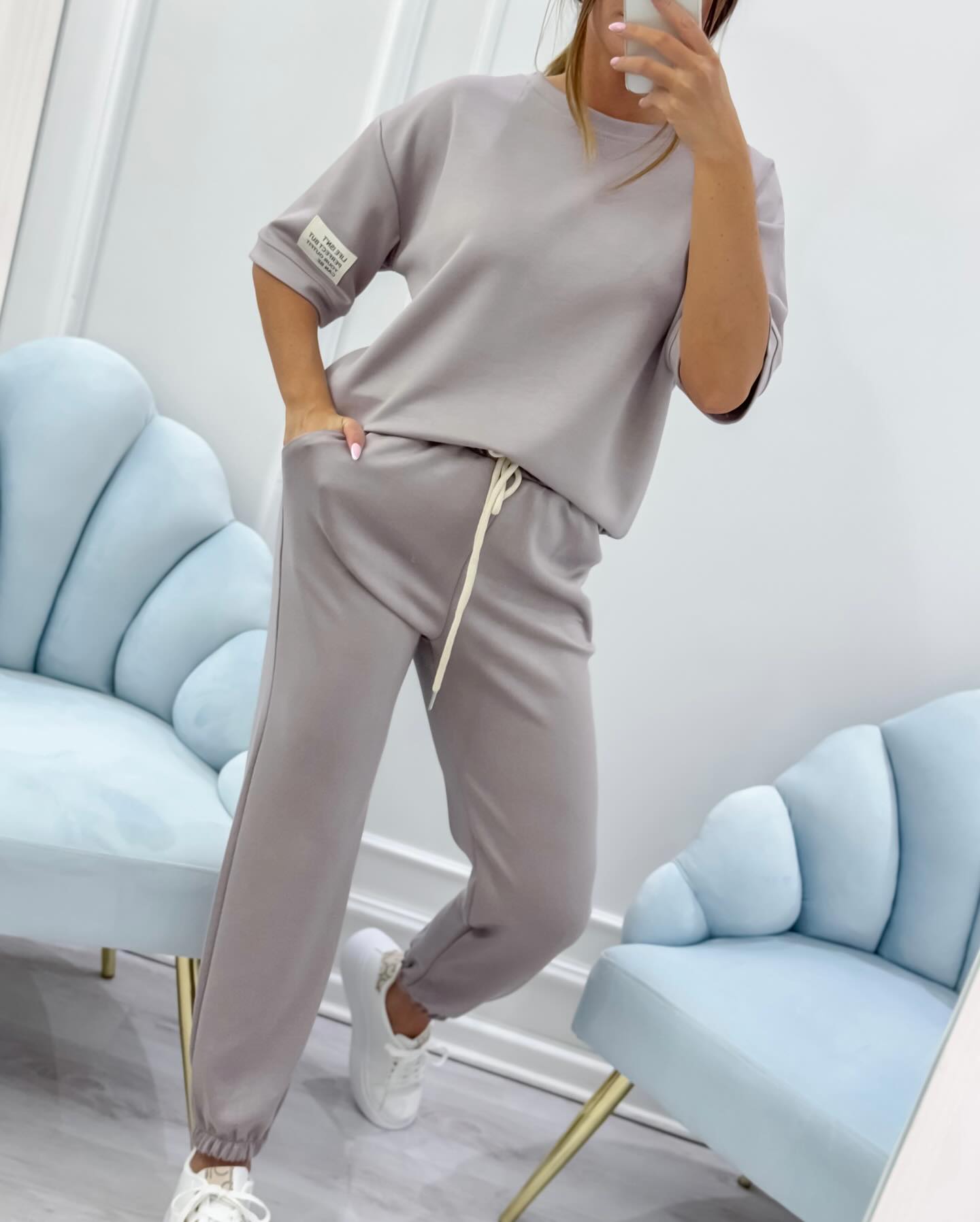 Bianca | T-shirt & Joggingbukser Sæt