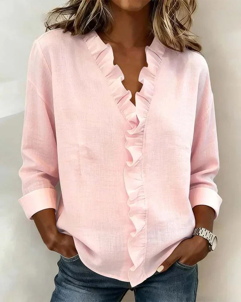 Luna | Bluse med elegante flæser og klassisk V-hals